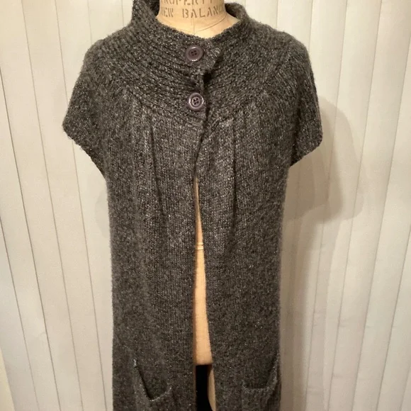 BCBG Max Azria Long Gray Sweater β Size XL Button Front, Preowned - Picture 1 of 3